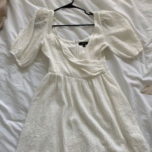 Lulu’s white puff sleeve dress